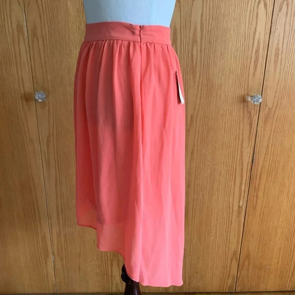 **NEW Forever 21 High Low Skirt - Picture 2 of 6